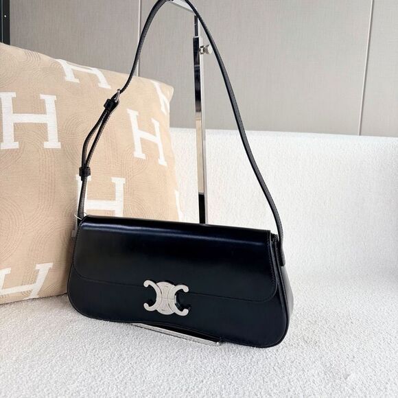 Celine Women Pre-Loved Bag Very Good Condition - Picture 4 of 9